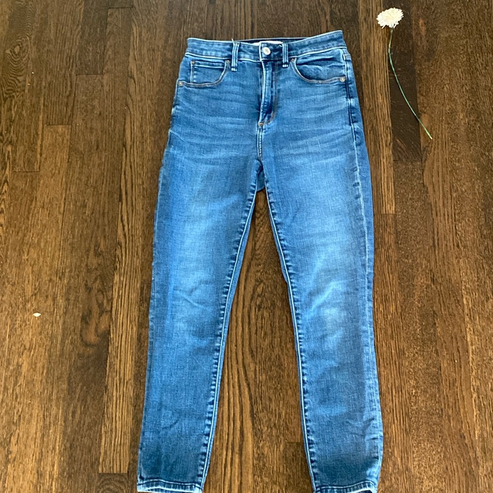 Abercrombie & Fitch. The Super Skinny Ankle. High Rise. Curve Love 25/0S.